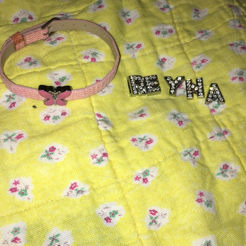 Little girls bracelet with charmes Reyna